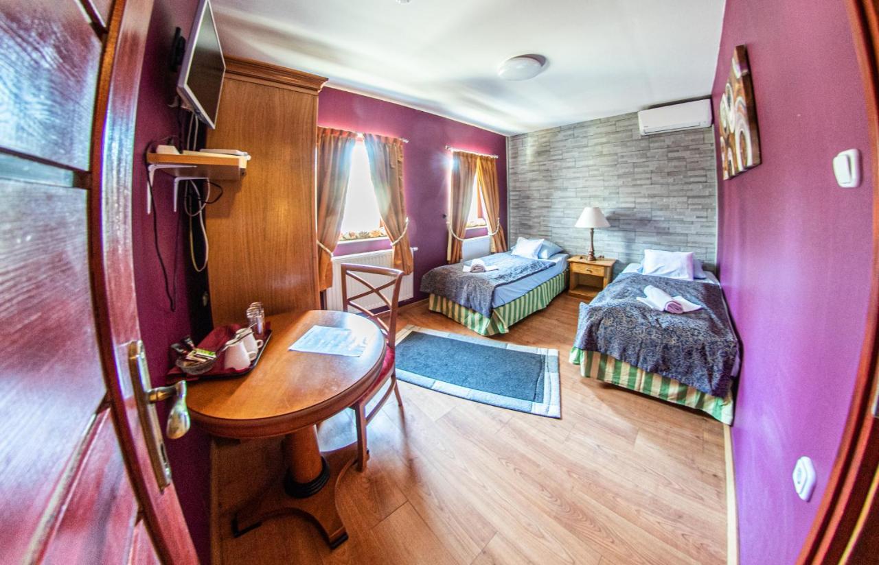 Borhotel Sziluett Farkasmaly Gyöngyös Exterior foto
