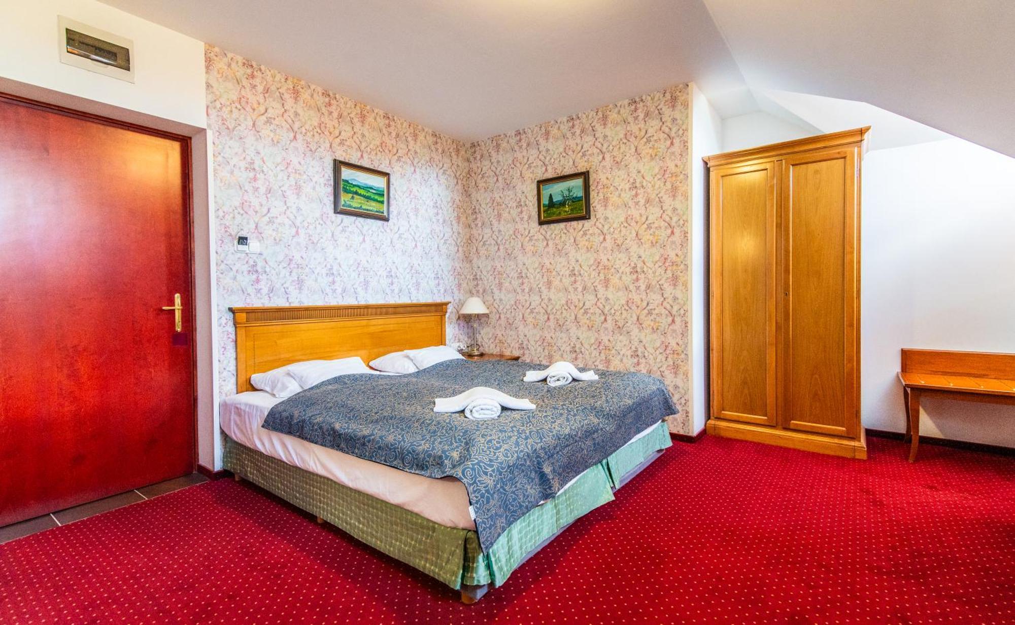 Borhotel Sziluett Farkasmaly Gyöngyös Exterior foto