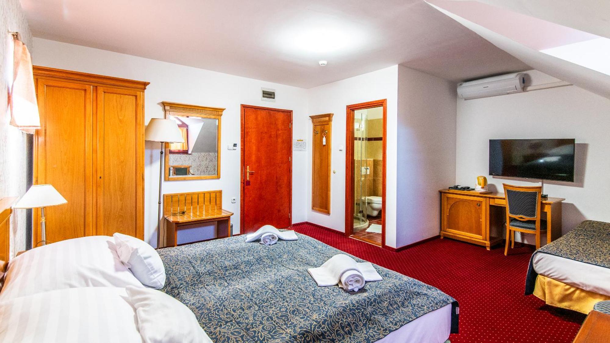 Borhotel Sziluett Farkasmaly Gyöngyös Exterior foto