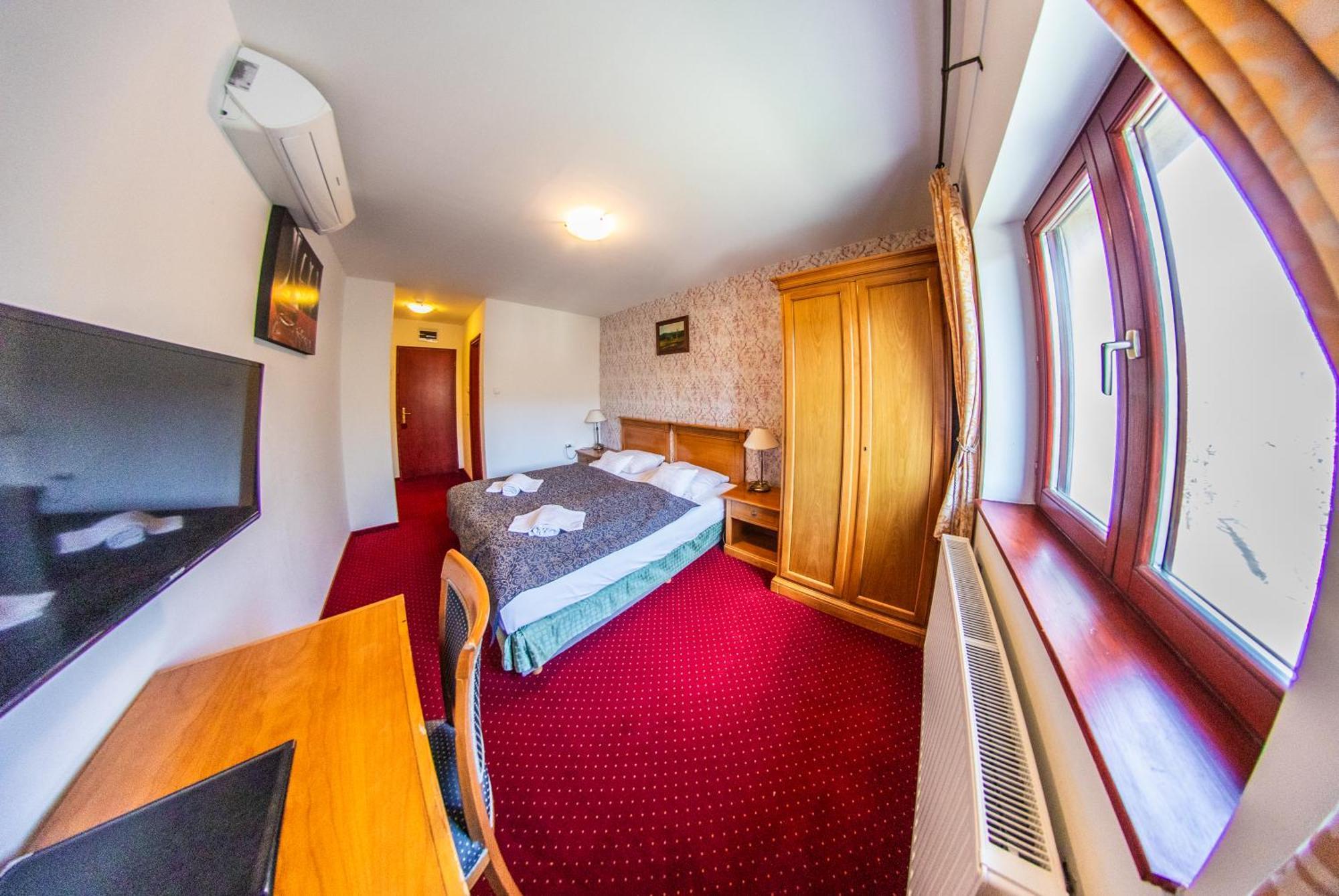 Borhotel Sziluett Farkasmaly Gyöngyös Exterior foto