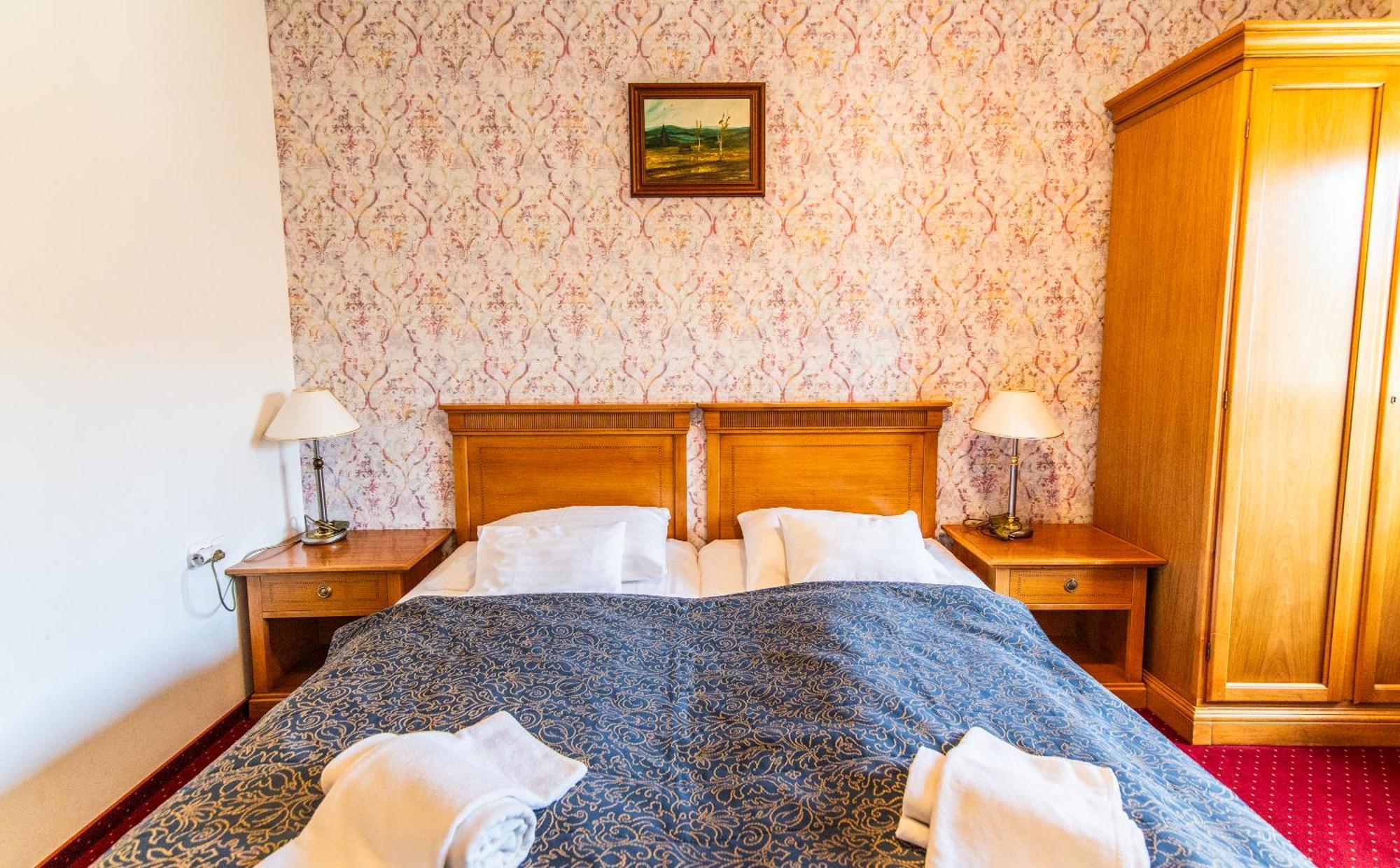 Borhotel Sziluett Farkasmaly Gyöngyös Exterior foto